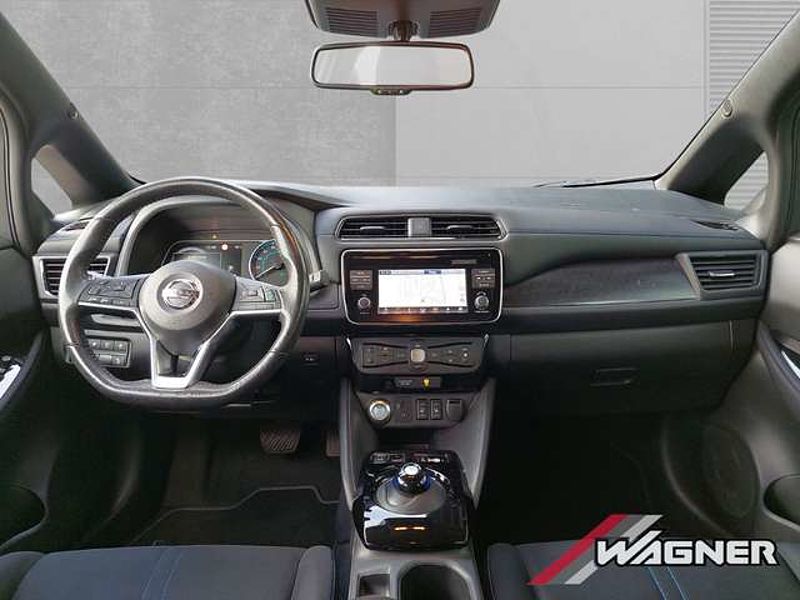 Nissan Leaf 40 kWh N-Connecta Navi 360 Kamera LED ACC SH Spurh
